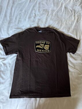 Hecho En Mexico Graphic Tee - Brown